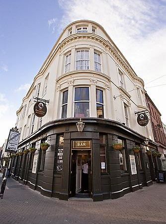 The Dickens Bar & Inn Scarborough Exteriör bild
